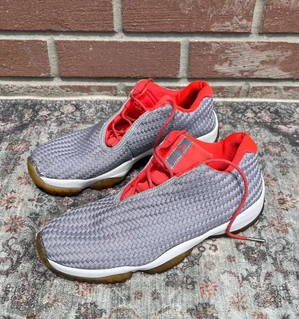 Air Jordan Future Low Wolf Grey Infrared 23 / Men's 8 / White Gum 718948-023
